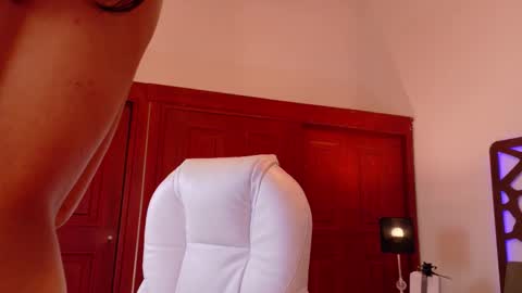 alice_rous21 online show from 11.21.25