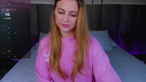 Snapshot of alice_wander chatting on 09.13.25 Alice online show from 09.13.25