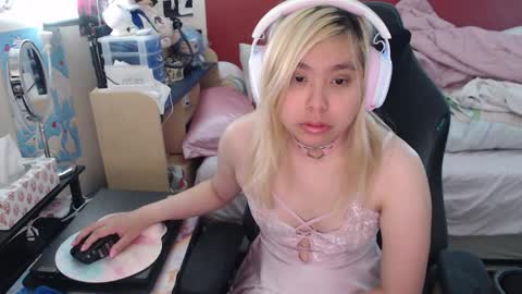 Snapshot of alicebambolats chatting on 09.30.25 Alice Bambola online show from 09.30.25