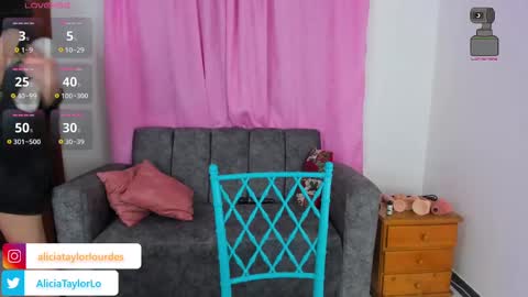 Snapshot of alicebigboobsxxx chatting on 02.27.25 Juli   online show from 02.27.25