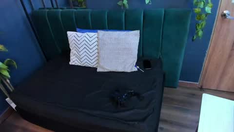 Alice online show from 04.21.26