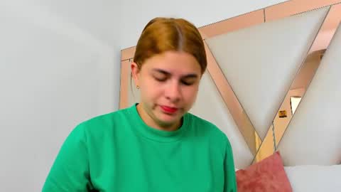 AliceCruz online show from 06.12.26