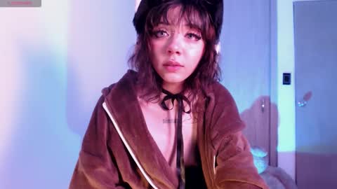 Snapshot of alicedang3r chatting on 10.10.25 Alice  online show from 10.10.25