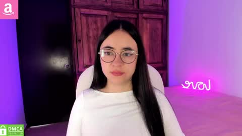 Snapshot of alicee_2 chatting on 04.25.26 Aliceee .. 97YP9VWGZHrefnav wishlist lists 1 online show from 04.25.26