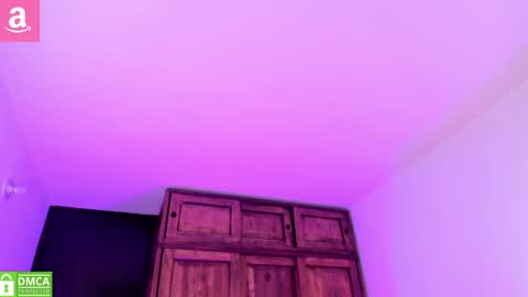 Snapshot of alicee_2 chatting on 04.28.26 Aliceee .. 97YP9VWGZHrefnav wishlist lists 1 online show from 04.28.26
