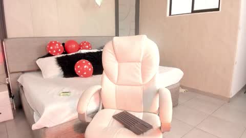 alicee_clark_ online show from 02.14.26