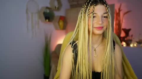 Alicee Kiss online show from 12.17.24