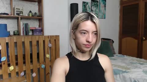 alicee_logan_ online show from 04.25.26