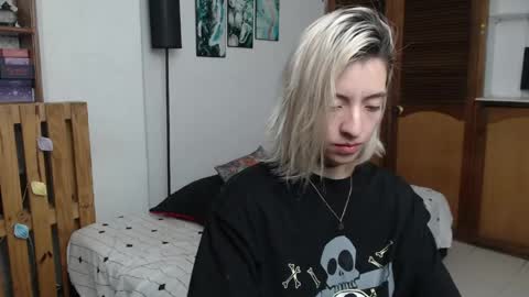 alicee_logan_ online show from 06.01.26