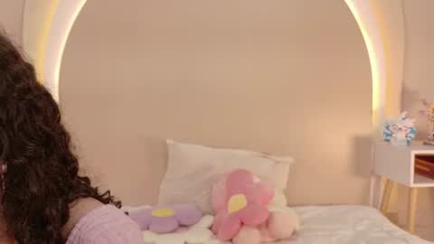 Snapshot of alicee_rodriguez chatting on 06.30.26 alice online show from 06.30.26