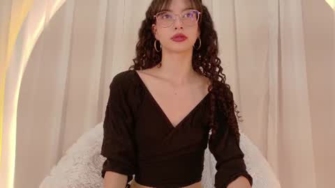Snapshot of alicee_rodriguez chatting on 07.24.26 alice online show from 07.24.26