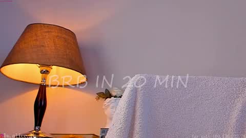 Snapshot of alicelu_ chatting on 02.27.25 Elle online show from 02.27.25