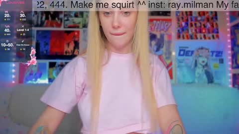 Snapshot of alicemilman chatting on 02.08.25 Alice online show from 02.08.25