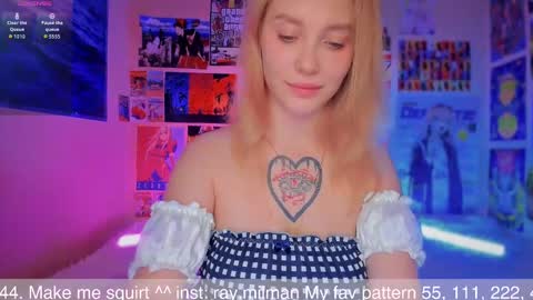 Snapshot of alicemilman chatting on 09.18.25 Alice online show from 09.18.25