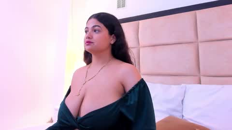 Alice Morelli  online show from 05.20.26