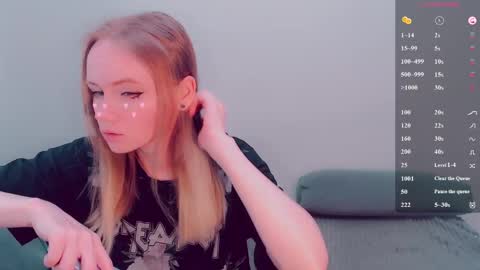 Snapshot of alicenya chatting on 04.27.26 Alice online show from 04.27.26