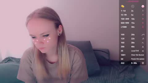 Snapshot of alicenya chatting on 06.04.26 Alice online show from 06.04.26
