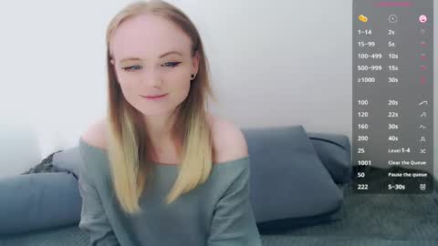 Snapshot of alicenya chatting on 06.05.26 Alice online show from 06.05.26