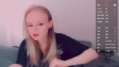 Snapshot of alicenya chatting on 06.06.26 Alice online show from 06.06.26