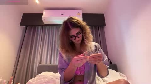 AlicePinkhead online show from 03.10.26