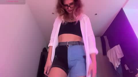 AlicePinkhead online show from 05.22.26