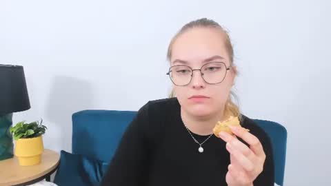 alicesensitive online show from 10.06.25