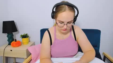 alicesensitive online show from 11.04.25