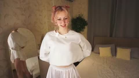 Milly online show from 07.18.26