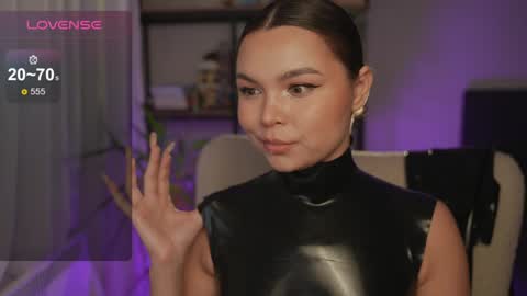 Snapshot of alicesweetlove chatting on 12.14.24 Alice online show from 12.14.24