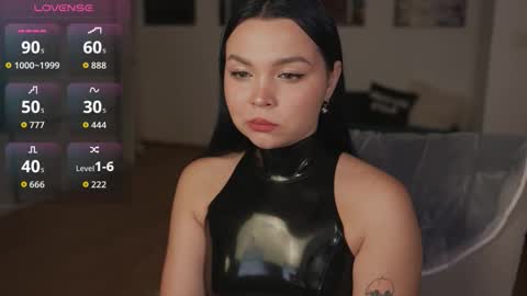 Snapshot of alicesweetlove chatting on 11.25.25 Alice online show from 11.25.25