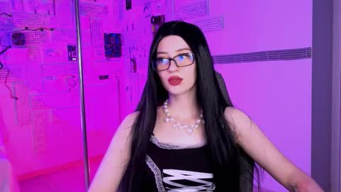 alicewelch_ online show from 09.19.25