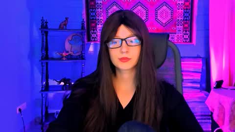 alicewelch_ online show from 10.22.25