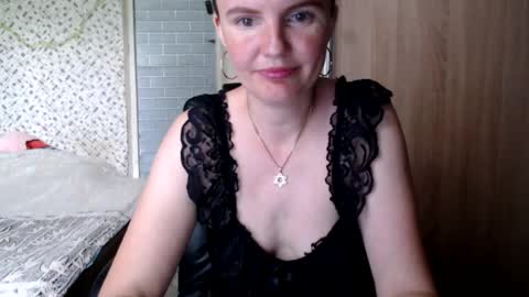 Snapshot of alicexbaby chatting on 06.17.26 Alicexbaby online show from 06.17.26