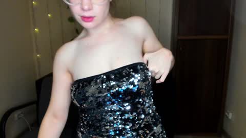 Snapshot of alicia_folow chatting on 01.27.25 Alicia online show from 01.27.25