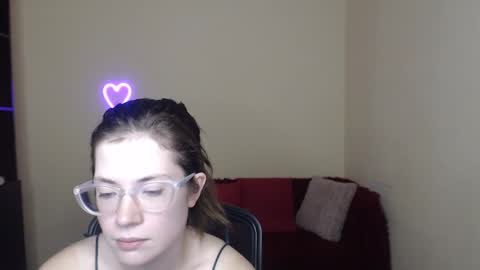 Snapshot of alicia_folow chatting on 02.06.25 Alicia online show from 02.06.25