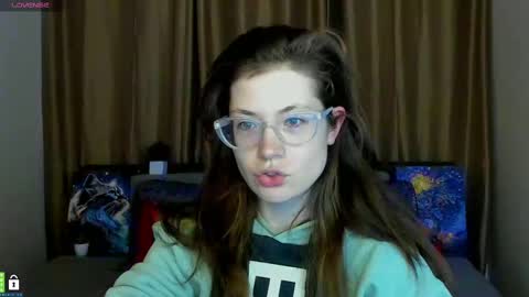 Snapshot of alicia_folow chatting on 02.11.25 Alicia online show from 02.11.25