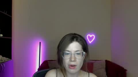 Snapshot of alicia_folow chatting on 03.07.25 Alicia online show from 03.07.25