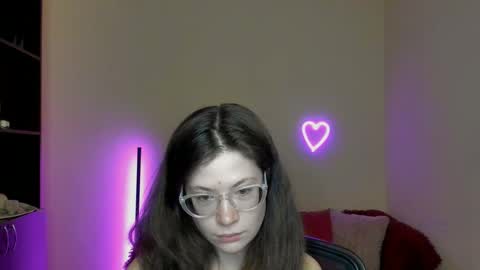 Snapshot of alicia_folow chatting on 03.08.25 Alicia online show from 03.08.25