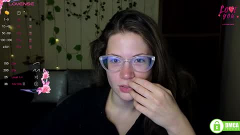 Snapshot of alicia_folow chatting on 09.26.25 Alicia online show from 09.26.25