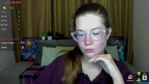 Snapshot of alicia_folow chatting on 10.14.25 Alicia online show from 10.14.25