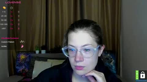 Snapshot of alicia_folow chatting on 10.17.25 Alicia online show from 10.17.25