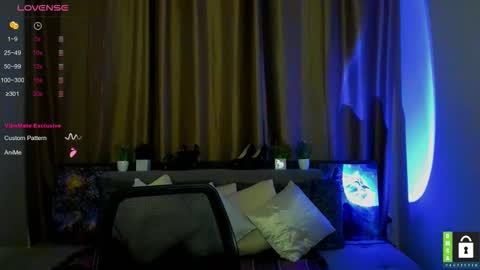 Snapshot of alicia_folow chatting on 10.21.25 Alicia online show from 10.21.25