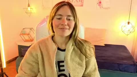 Snapshot of alicia_thompsonn chatting on 07.20.26 Alice online show from 07.20.26