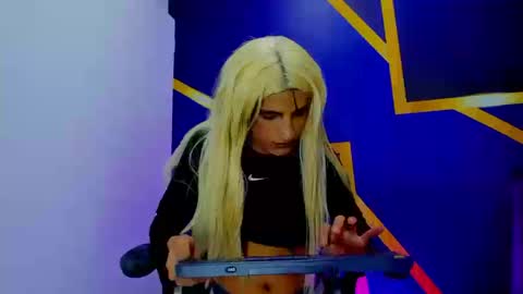 Snapshot of aliciaa_diamond2 chatting on 03.25.26 aliciaa_diamond2 online show from 03.25.26