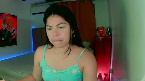 Snapshot of aliciabiden chatting on 12.10.24 aliciabiden online show from 12.10.24