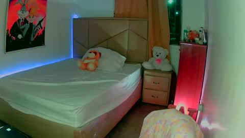 Snapshot of aliciabiden chatting on 12.11.24 aliciabiden online show from 12.11.24