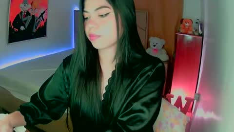 Snapshot of aliciabiden chatting on 12.12.24 aliciabiden online show from 12.12.24