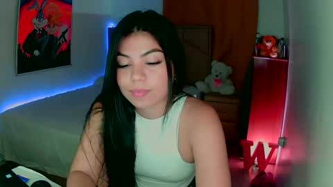 Snapshot of aliciabiden chatting on 12.23.24 aliciabiden online show from 12.23.24