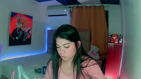 Snapshot of aliciabiden chatting on 12.24.24 aliciabiden online show from 12.24.24