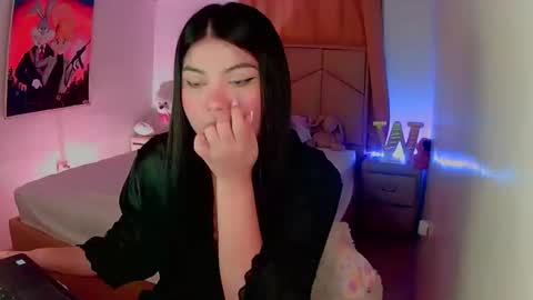 Snapshot of aliciabiden chatting on 01.28.25 aliciabiden online show from 01.28.25